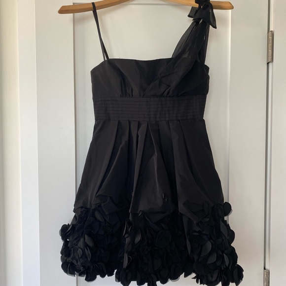 BCBG MAXAZRIA 2P Black Cocktail Dress - Picture 2 of 5